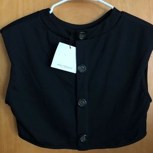 🆕 NWT Zara Black Crop Top w Buttons up Back